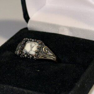 Ring silver with white rock
